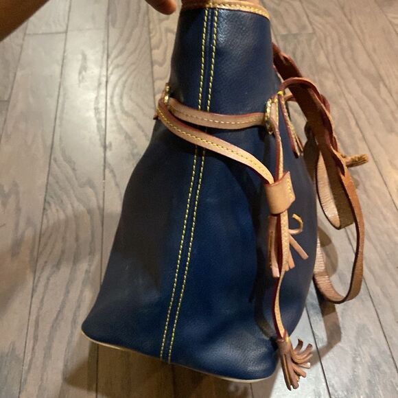 Dooney & Bourke Blue navy Pebbled Leather bag - Picture 3 of 5